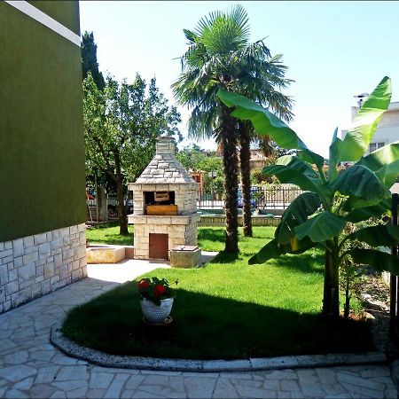 App Veselica Apartment Umag Bagian luar foto