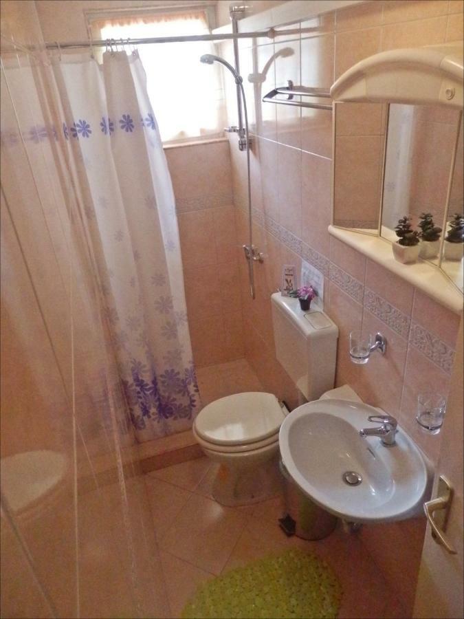 App Veselica Apartment Umag Bagian luar foto
