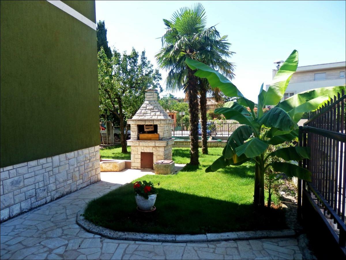 App Veselica Apartment Umag Bagian luar foto